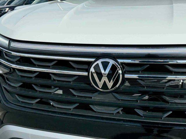 new 2025 Volkswagen Atlas car, priced at $48,043