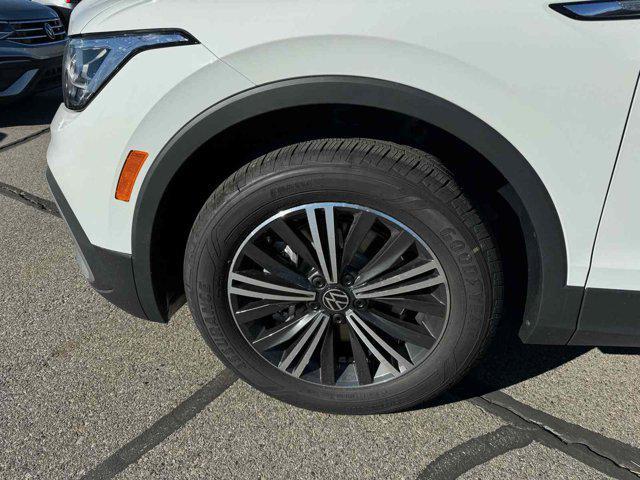 new 2024 Volkswagen Tiguan car, priced at $34,051