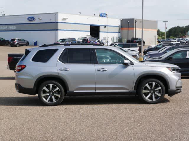 used 2025 Honda Pilot car, priced at $50,997