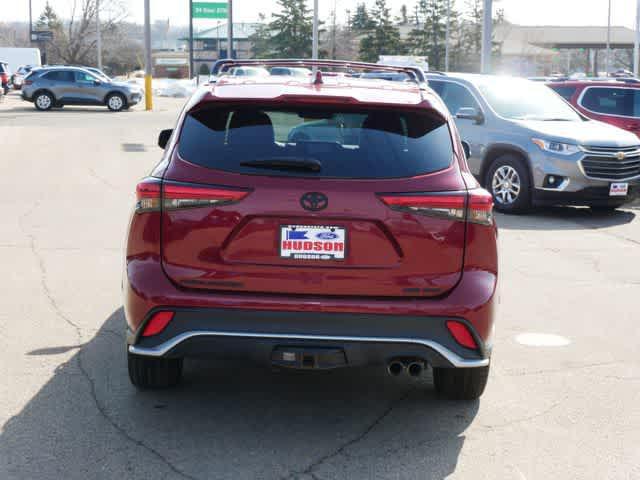 used 2022 Toyota Highlander car, priced at $38,991