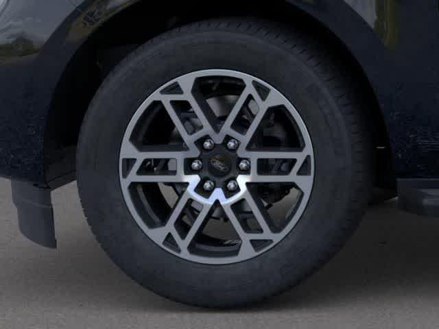 new 2025 Ford Expedition car, priced at $76,180