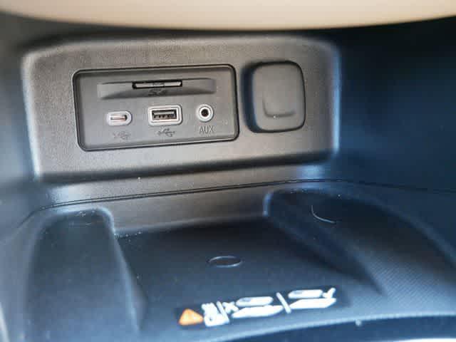 used 2022 Chevrolet Equinox car, priced at $21,689