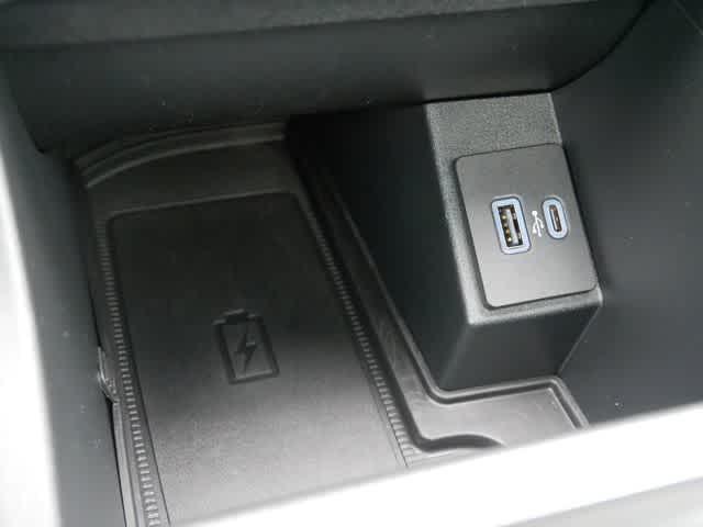 used 2024 Ford Edge car, priced at $28,998