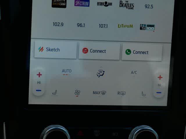 used 2022 Ford Edge car, priced at $30,238