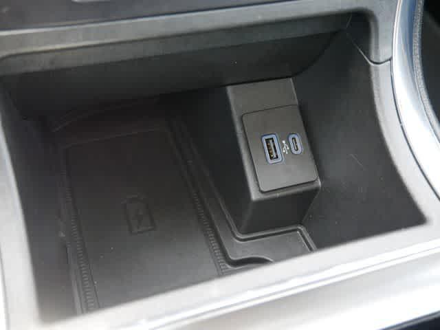 used 2022 Ford Edge car, priced at $29,997