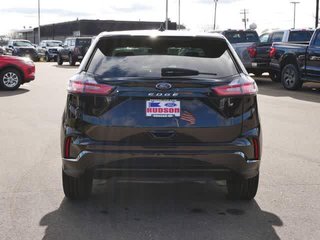 used 2024 Ford Edge car, priced at $37,252