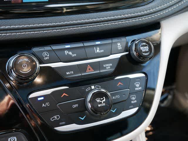 used 2023 Chrysler Pacifica car, priced at $29,859