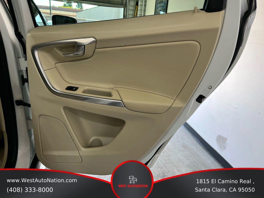used 2015 Volvo XC60 car, priced at $11,999