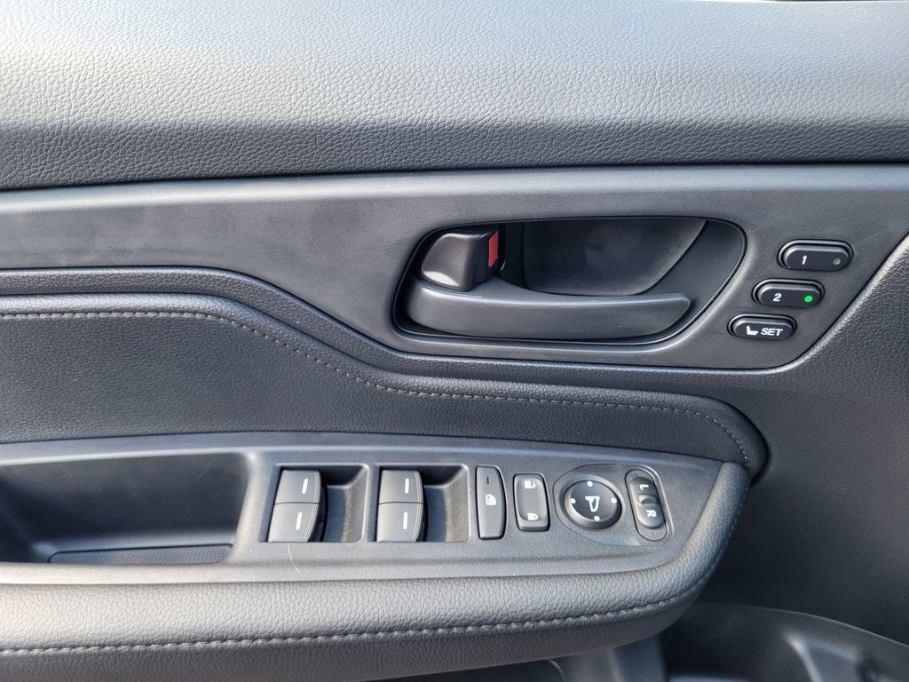 new 2026 Honda Odyssey car, priced at $42,638