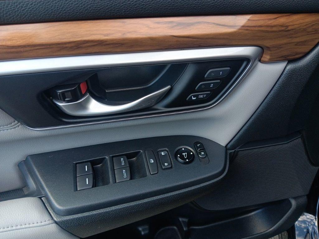 used 2020 Honda CR-V car, priced at $28,690