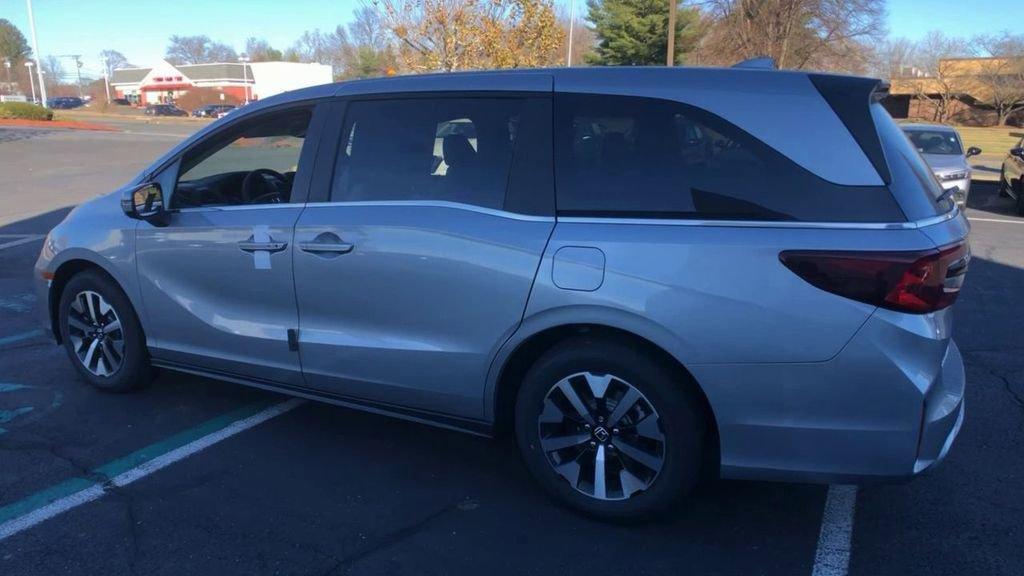 new 2026 Honda Odyssey car, priced at $44,290