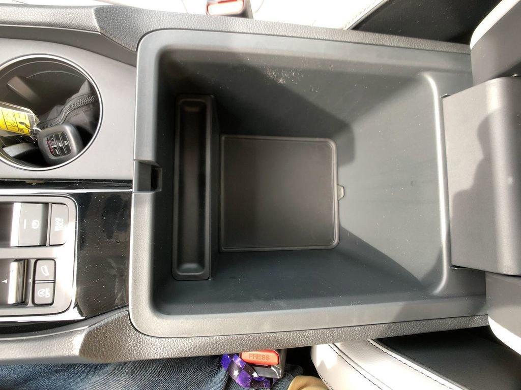 new 2025 Honda Pilot car, priced at $47,050