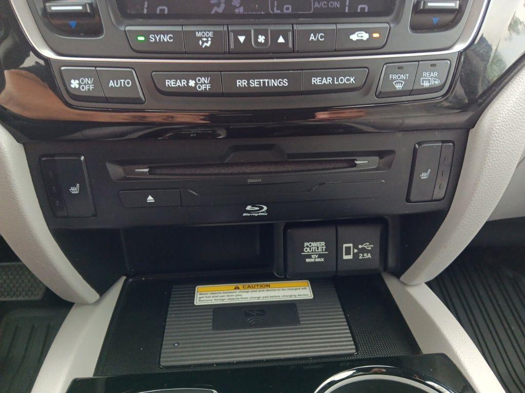 used 2022 Honda Pilot car, priced at $32,986