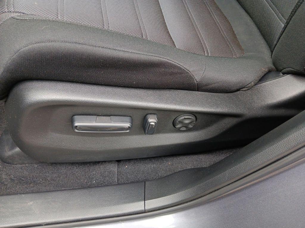 used 2022 Honda CR-V car, priced at $30,890