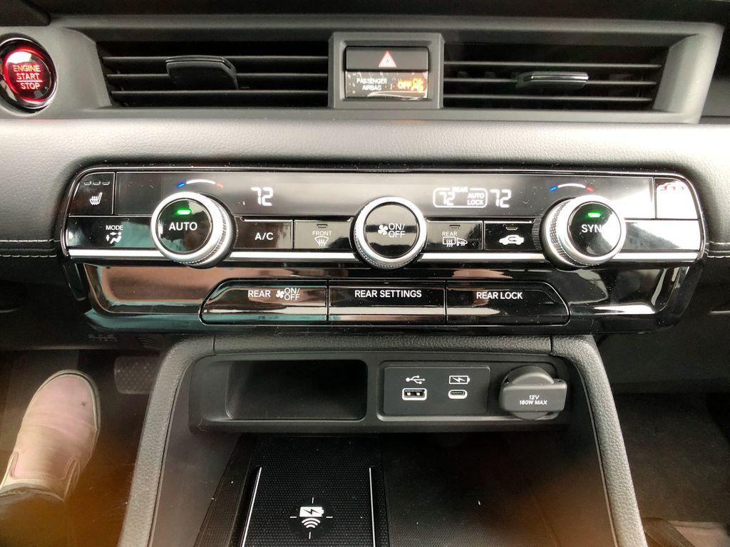 new 2025 Honda Pilot car, priced at $51,550