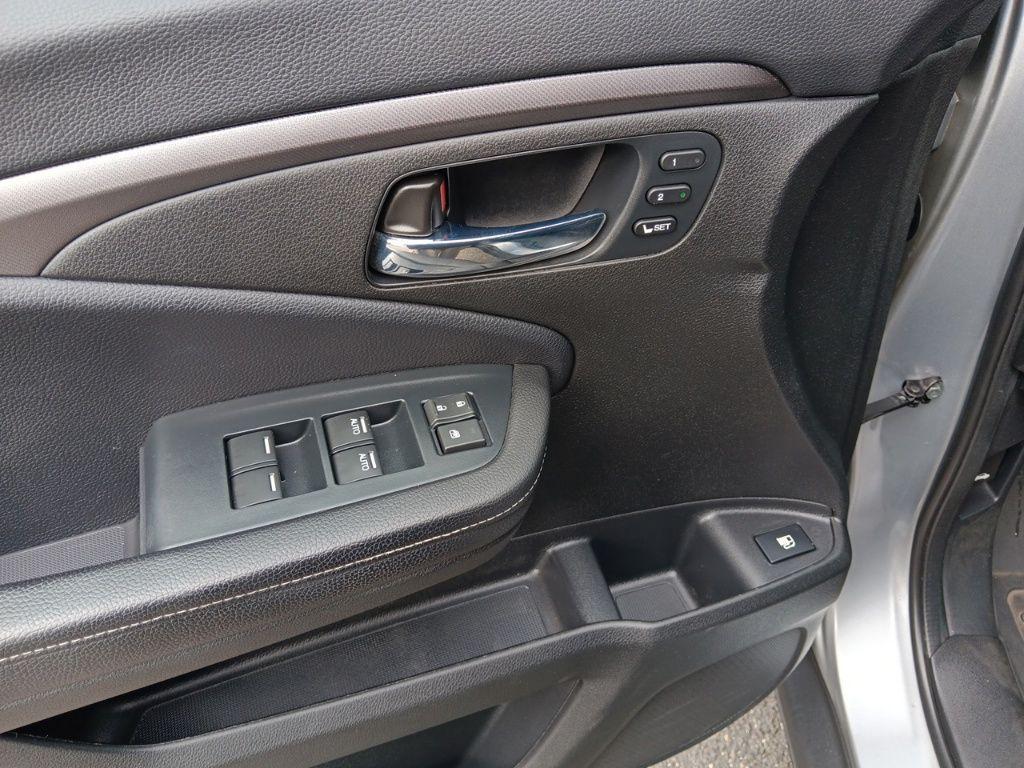 used 2023 Honda Ridgeline car, priced at $32,998