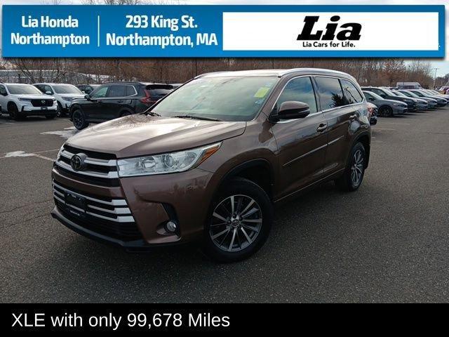 used 2018 Toyota Highlander car, priced at $22,290