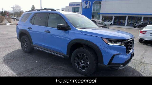 new 2025 Honda Pilot car, priced at $49,305