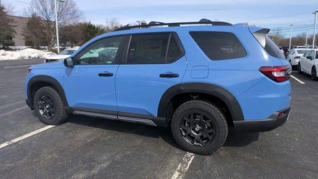 new 2025 Honda Pilot car, priced at $51,305