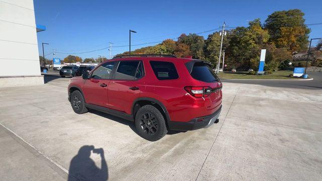 new 2025 Honda Pilot car, priced at $48,250