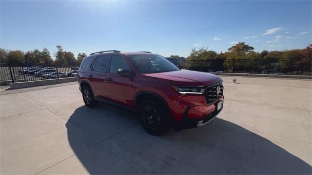 new 2025 Honda Pilot car, priced at $49,250