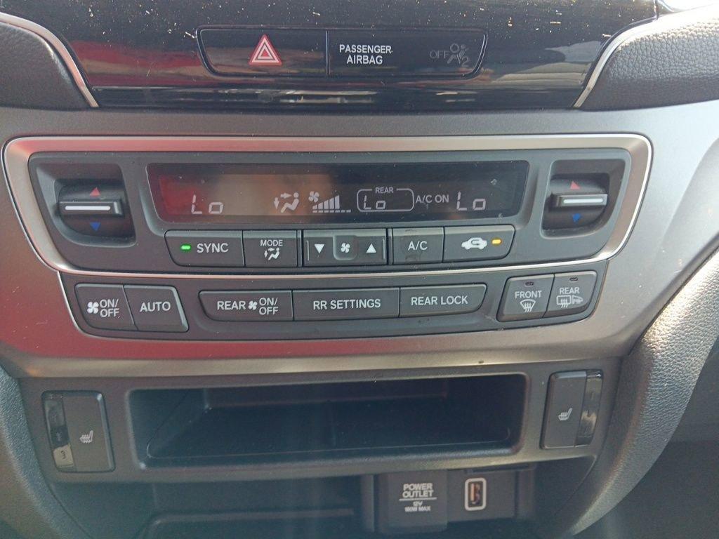 used 2022 Honda Pilot car, priced at $34,990