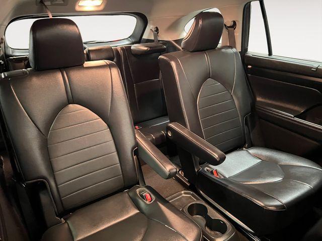 used 2021 Toyota Highlander car, priced at $32,000