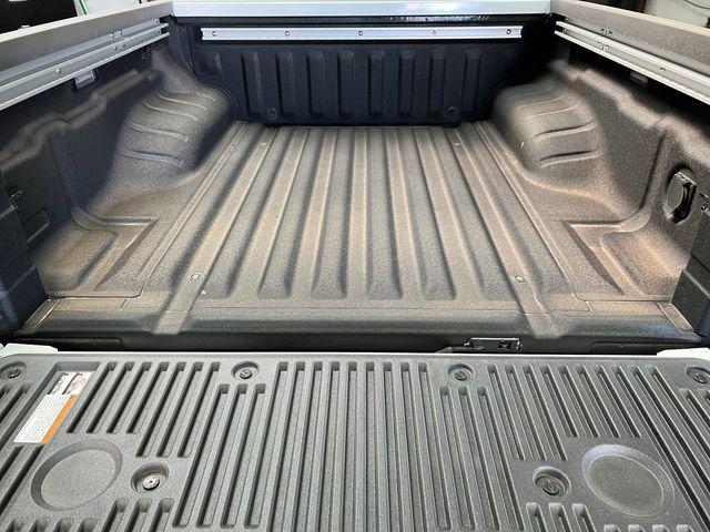 new 2025 Nissan Frontier car, priced at $35,489