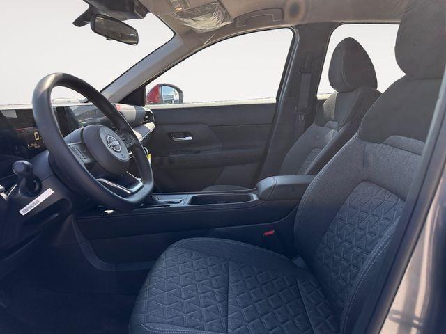 new 2025 Nissan Kicks car, priced at $26,925