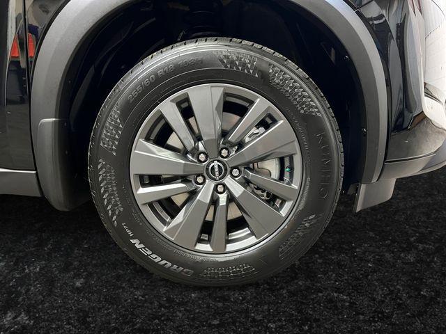 new 2025 Nissan Pathfinder car, priced at $43,910