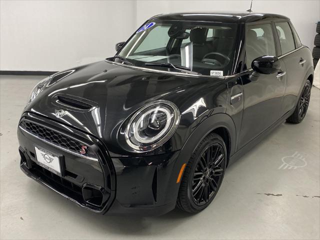 used 2024 MINI Hardtop car, priced at $24,444