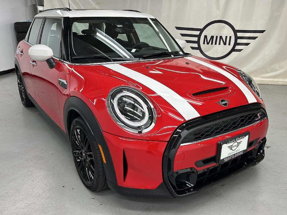 used 2024 MINI Hardtop car, priced at $37,979