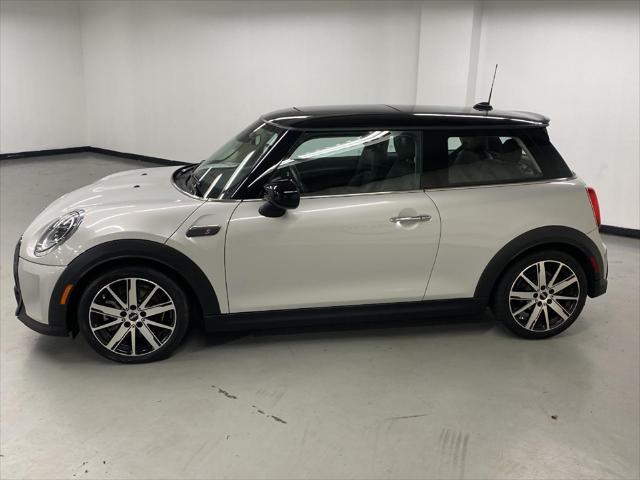 used 2022 MINI Hardtop car, priced at $24,971