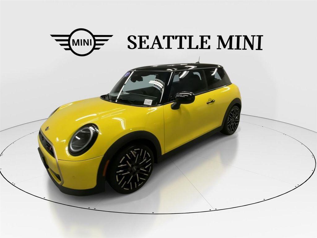 used 2025 MINI Hardtop car, priced at $32,989