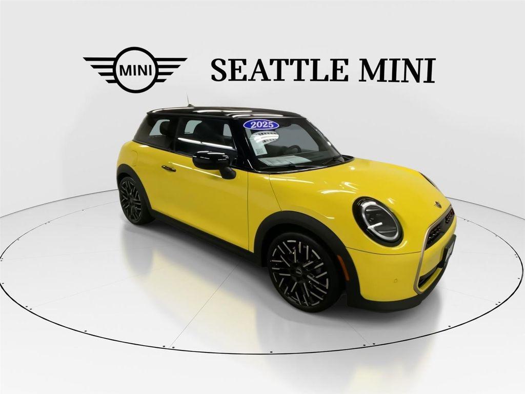 used 2025 MINI Hardtop car, priced at $32,989
