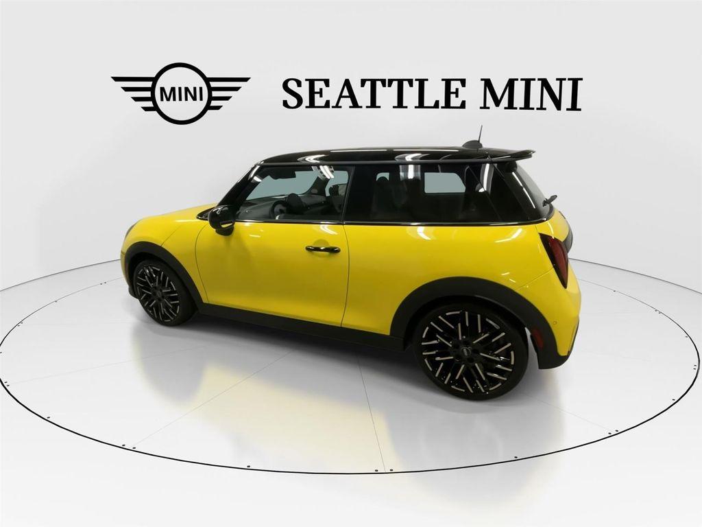 used 2025 MINI Hardtop car, priced at $32,989