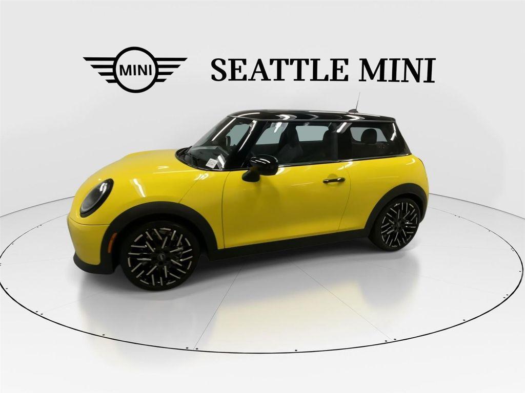 used 2025 MINI Hardtop car, priced at $32,989