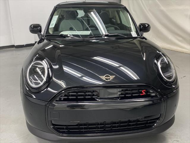 new 2025 MINI Hardtop car, priced at $35,595