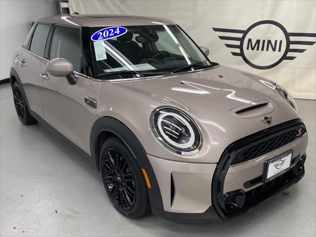 used 2024 MINI Hardtop car, priced at $27,799