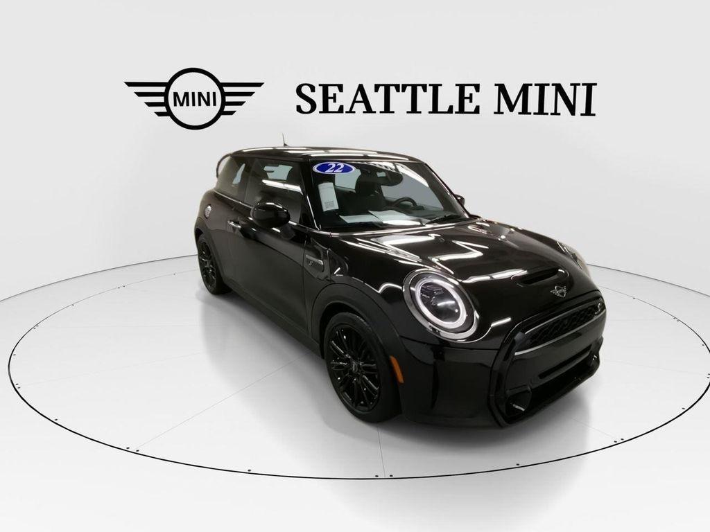 used 2022 MINI Hardtop car, priced at $26,498