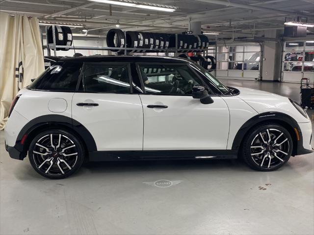 new 2025 MINI Hardtop car, priced at $40,580