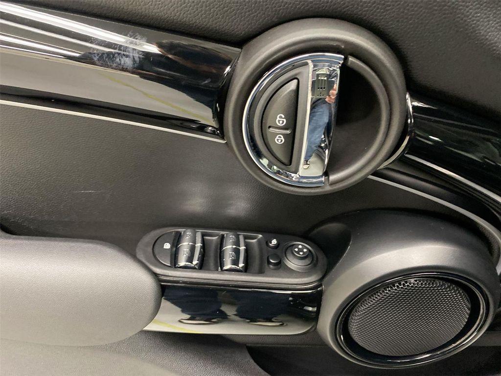 used 2023 MINI Hardtop car, priced at $28,989