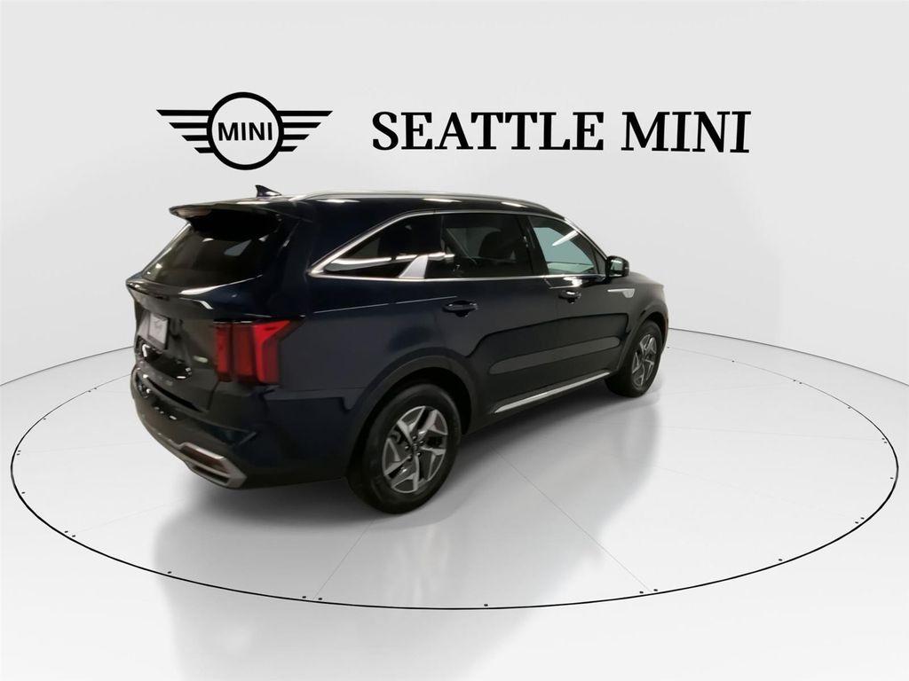 used 2022 Kia Sorento Hybrid car, priced at $27,349