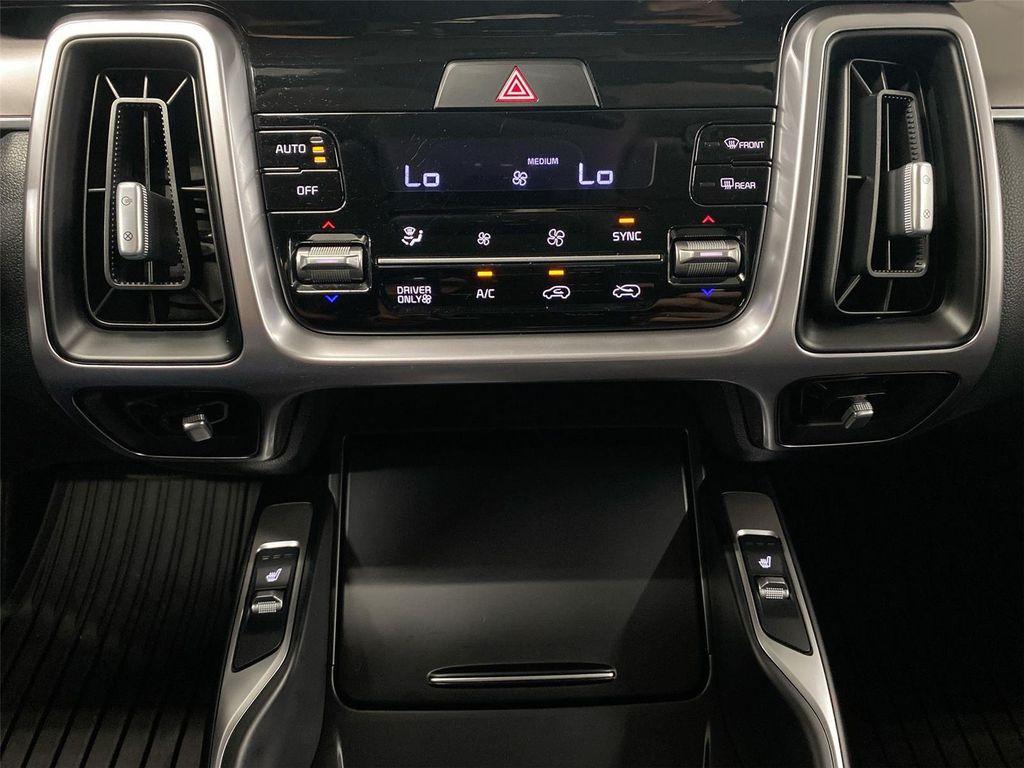 used 2022 Kia Sorento Hybrid car, priced at $27,349