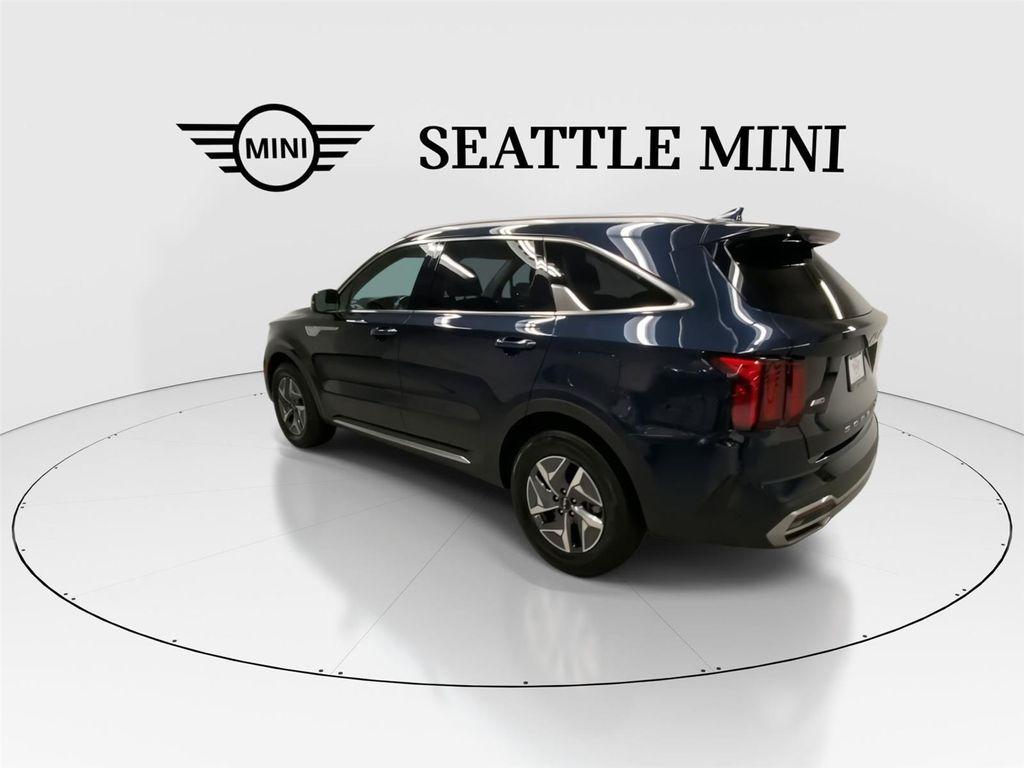 used 2022 Kia Sorento Hybrid car, priced at $27,349