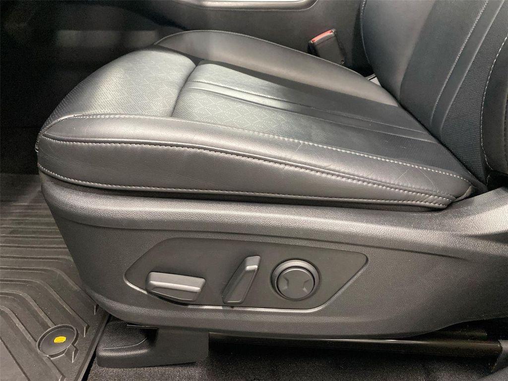 used 2022 Kia Sorento Hybrid car, priced at $27,349