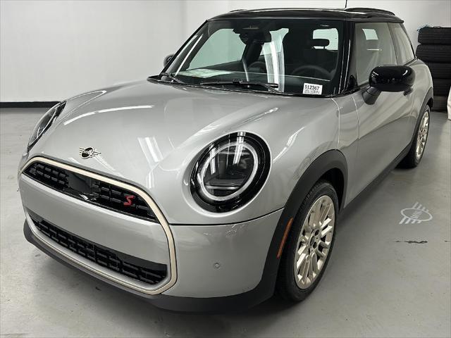 used 2025 MINI Hardtop car, priced at $33,979
