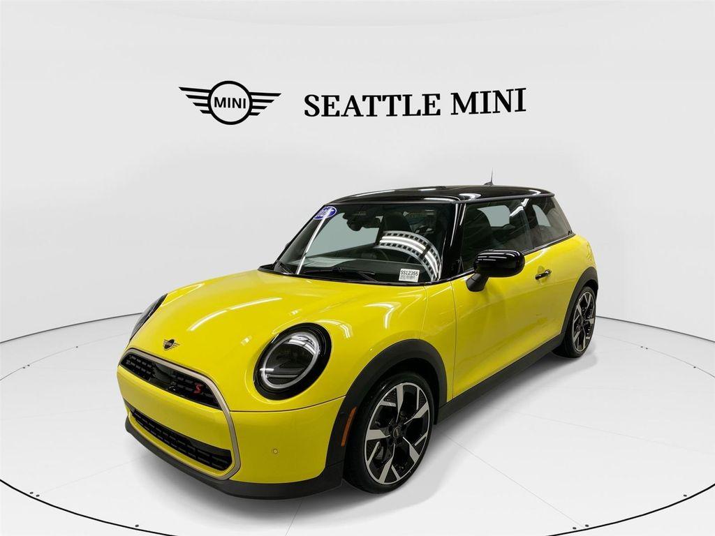used 2025 MINI Hardtop car