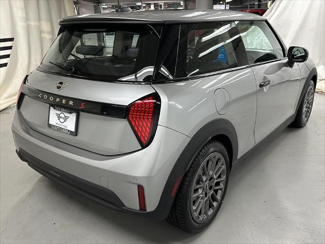 new 2025 MINI Hardtop car, priced at $37,295