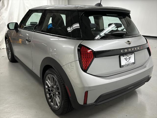 new 2025 MINI Hardtop car, priced at $37,295